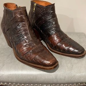 Free People variegated brown woven leather booties